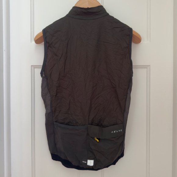 Men's Gray Vest - Picture 4 of 6